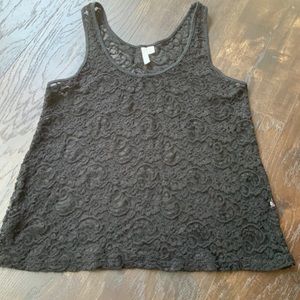 Buy this tank, get one red dot item free!